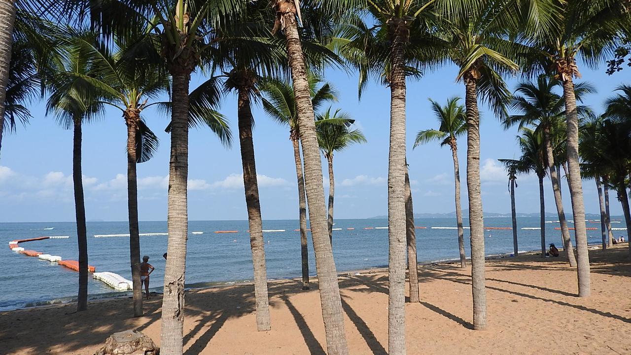 Luxurious Apartment On Jomtien Beach Road Extérieur photo